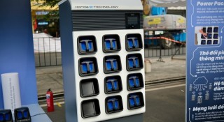 Trạm đổi pin của 3 hãng xe máy điện VinFast, Honda và Selex Motors tại Việt Nam có gì khác nhau?